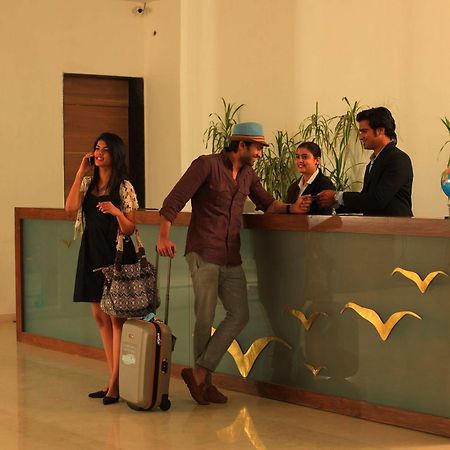 Palm Green Club Resort Jetalpur Eksteriør billede