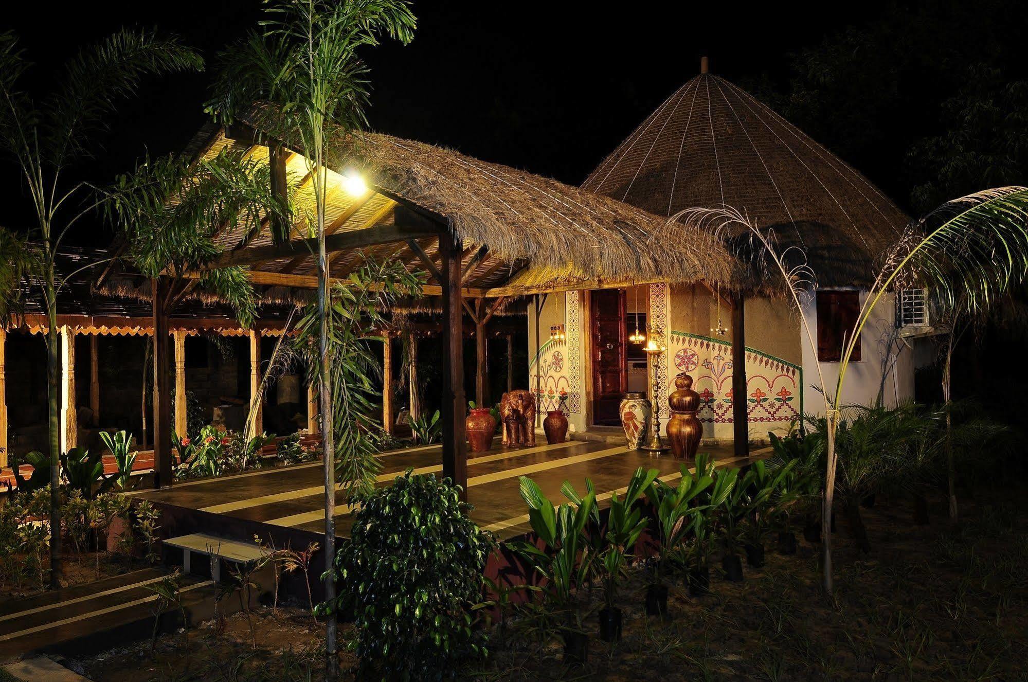 Palm Green Club Resort Jetalpur Eksteriør billede